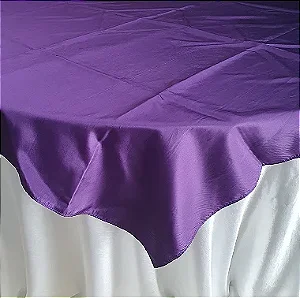 sobre toalha tafetá violeta