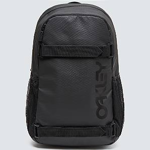 MOCHILA OAKLEY "THE FRESHMAN SKATE"