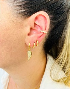 Brinco Asa de Anjo Cravejado de Zircônia Folheado a Ouro 18K