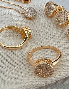 Anel Chuveirinho Desenhado Cravejado de Zircônia Folheado a Ouro 18K