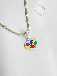 Berloque Coração Colorido Símbolo do Autismo