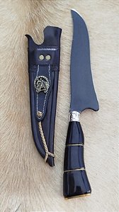 FACA NOBRE COM BAINHA DE COURO