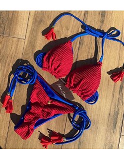 Biquíni Santorini  Vermelho Texturizado com Azul Royale Empina Bumbum e Reversível