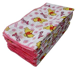 Fralda de Pano Ursinho Pooh 70x70cm com croche