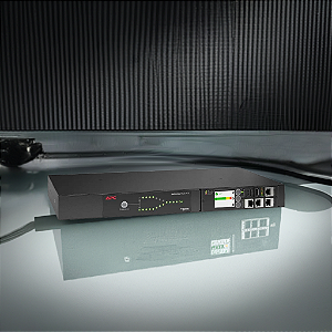 Chave De Transferência Apc Automática Ap4423A Para Rack Netshelter 1U