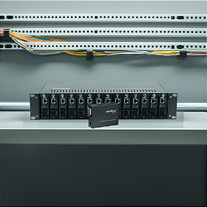Chassi Rack 19 14 Slots Para Conversores De Mídia Intelbras Kx 14