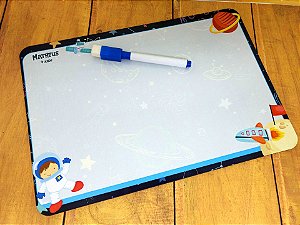 Lousa MDF 28x10cm personalizada - astronauta