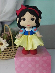 Boneca Princesa Feltro Branca de Neve 18 cm