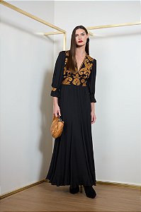 Vestido Preto Aplicação Dourada