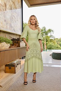 Vestido Midi em Liocel e Renda Guipir