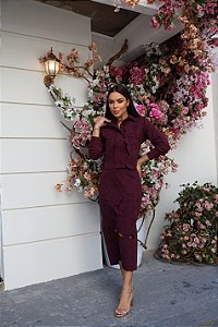 Conjunto em Alfaiataria com Recortes Florais