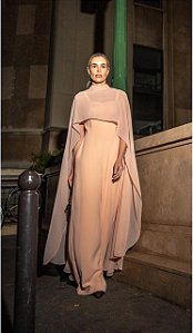 Macacão em Crepe com Capa