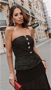 Top Jacquard Preto e Saia Longa em Chiffon