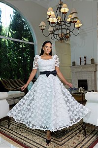 Vestido em Tule 3D com Laço – Pré-Venda Coleção Realeza