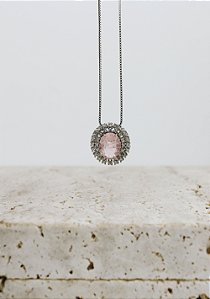 Colar Cravejado e Pedra Rosa