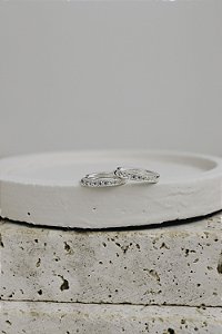 Brinco argola cravejada 1cm