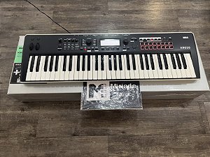 Teclado Korg Kross 2 61 + Caixa - Produto Seminovo