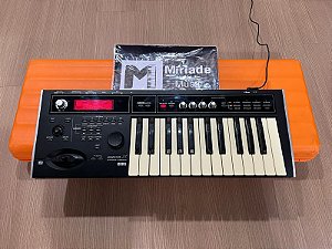 Sintetizador Korg Micro X + Case Korg - Produto Usado