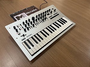 Teclado Sintetizador Korg Minilogue - Produto Seminovo
