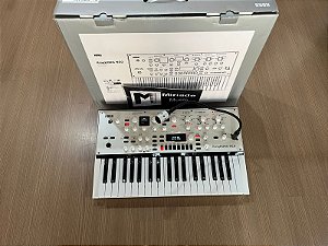 Teclado Sintetizador Korg KingKorg Neo - Produto Seminovo + Pack de Timbres