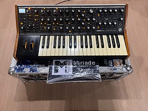 Sintetizador Moog Sub 37 + Hard Case - Produto Seminovo