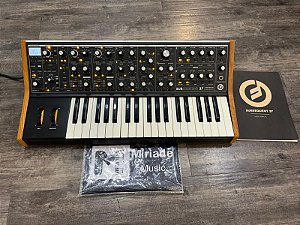 Sintetizador Analógico Moog Subsequential 37 - Muito bem Conservado