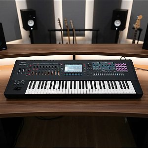 Teclado Workstation Roland Fantom 6 EX - Produto Seminovo