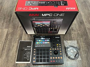 Controlador Sintetizador Akai MPC One Black - Produto Seminovo