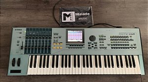 Teclado Workstation Yamaha Motif XS 6 - Produto Usado