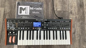 Sintetizador Analôgico Behringer DeepMind 6 - Produto Seminovo
