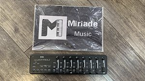 Controlador MIDI USB Korg nanoKONTROL 2 - Produto Seminovo