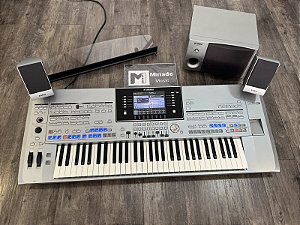 Teclado Arranjador Yamaha Tyros 5 61 + Caixas e Sup + Porta partituras - Produto Seminovo