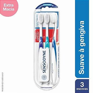 Kit Escova de Dente Sensodyne Gentle com 3 unidades