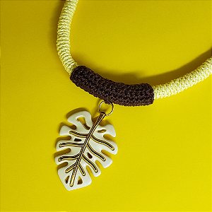 Colar de crochê Cayman