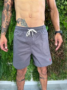 Short de sarja na cor cinza chumbo
