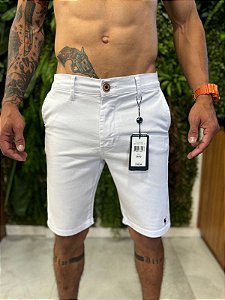 Bermuda clássica de sarja cor branca