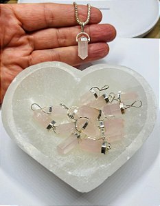 Pingente de quartzo rosa clara e prata P