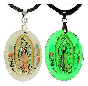 Colar Pingente Medalhão Brilha Escuro Virgem Maria Mãe Jesus