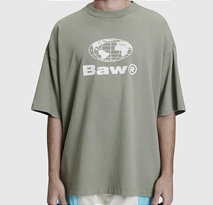 Camiseta Baw New Over World