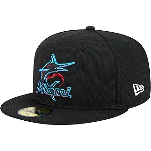 Boné New Era 59FIFTY MLB Miami Marlins Clubhouse 2025 Fitted Black