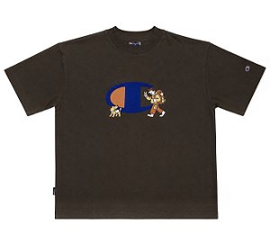 Camiseta Champion Oversized Hiker C Logo Chocolate Mousse