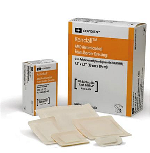 Coberturas de Espuma Antimicrobiana com Borda AMD Kendall (14cm x 14cm)  Unidade Ref: 55566BAMDX - Covidien