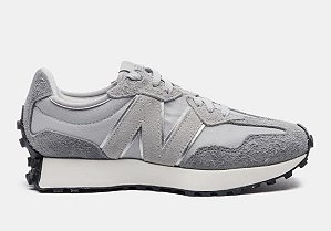 Tênis New Balance Prata