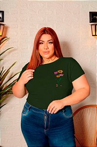 T-SHIRT PLUS SIZE FLORES CLEMATIS DTF VERDE MILITAR XG