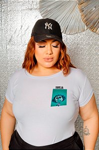 T-SHIRT PLUS SIZE INVEJA DIVERTIDAMENTE DTF BRANCO XG