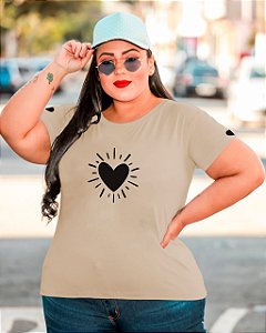 T-SHIRT PLUS SIZE CORAÇÕES DTF BEGE XG