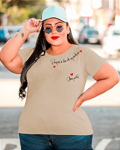 T-SHIRT PLUS SIZE SEMPRE É DIA DTF BEGE XG