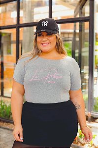 T-SHIRT PLUS SIZE LA PÓESIE DTF CINZA XG