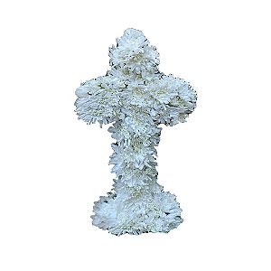 Cruz de Flores Naturais Clean com Rosas Colombianas e Lírios Brancos