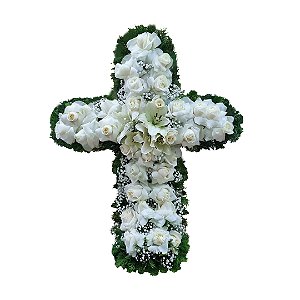 Cruz de Flores Brancas Naturais com Rosas Colombianas e Lírios